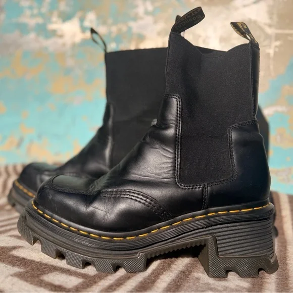 Dr Martens Corran Chelsea Atlas Heeled Boots - Picture 4 of 12